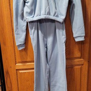 2  Crop Piece Fleece Sweatsuit